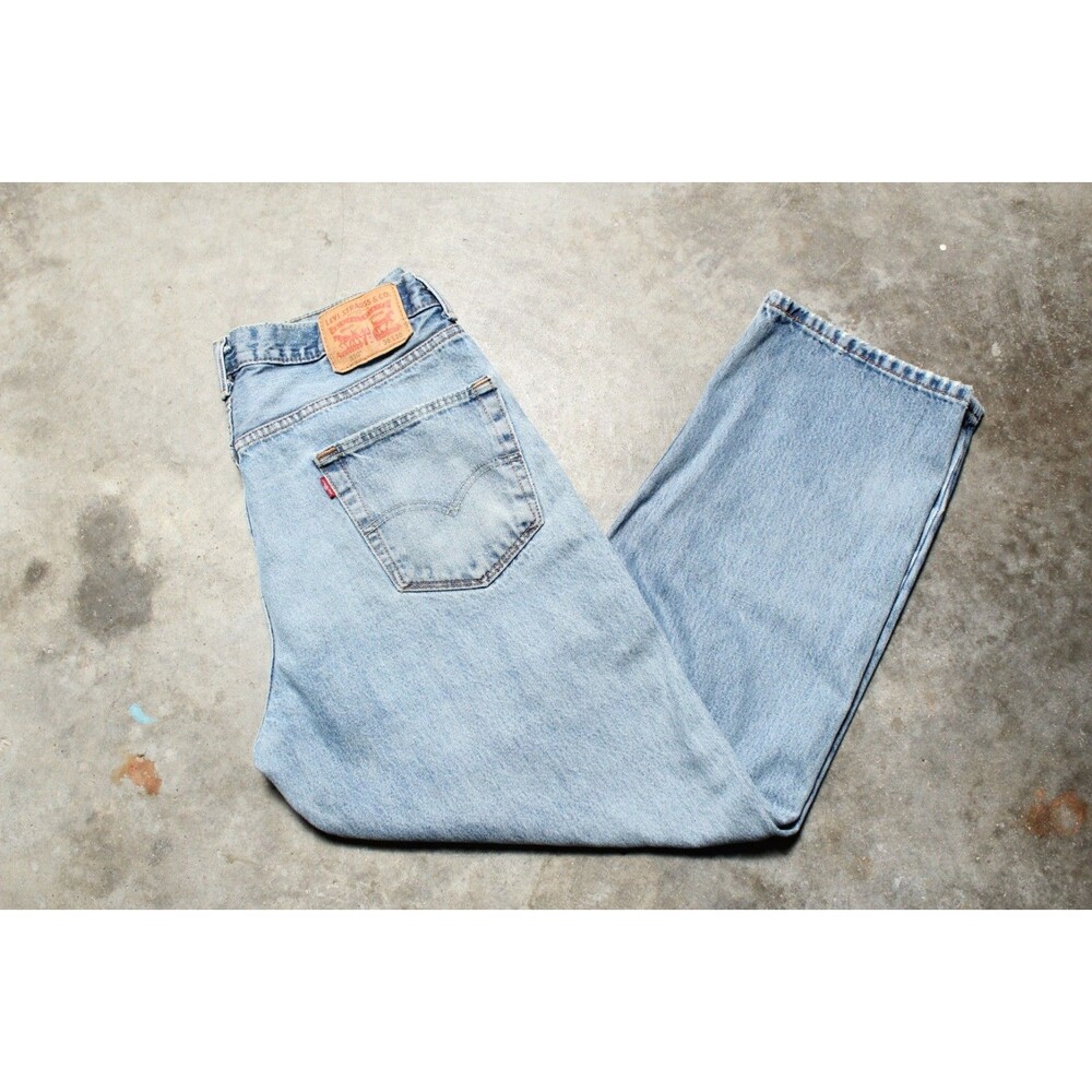 Vintage Y2K Levis 550 Distressed Jeans - Fits Like 35" x 29"